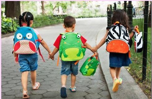 Khắc phục tâm lí sợ hãi khi đến trường của các bé