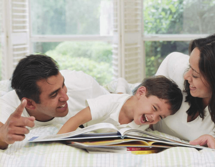 Vì sao bố mẹ cần tích cực cho trẻ đọc sách?