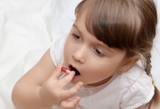 Con thêm ốm yếu vì bố mẹ sử dụng kháng sinh không đúng cách